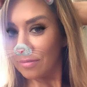 Meet your Posher, Claudia